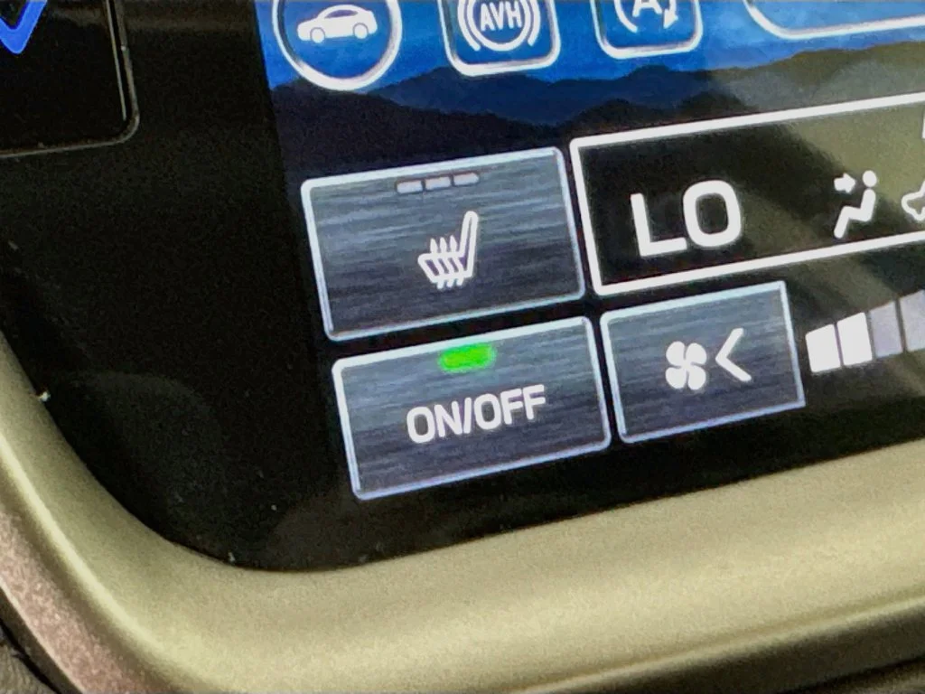 Used 2024 Black Subaru Onyx Edition image 24