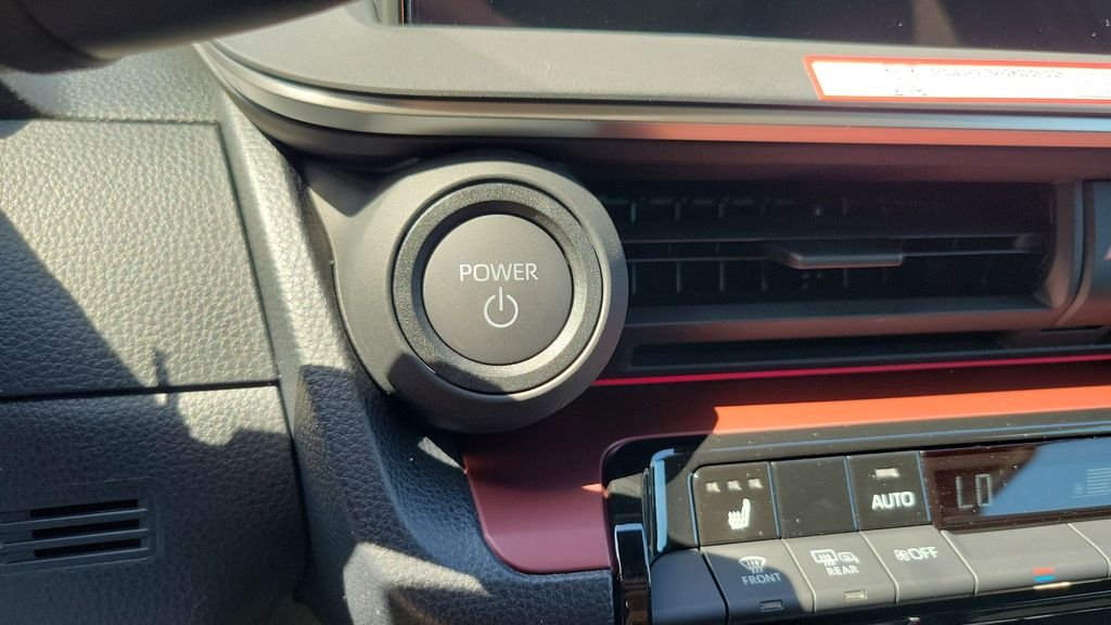 New 2026 Wind Chill Pearl <sup>1</sup> Toyota  XSE image 23