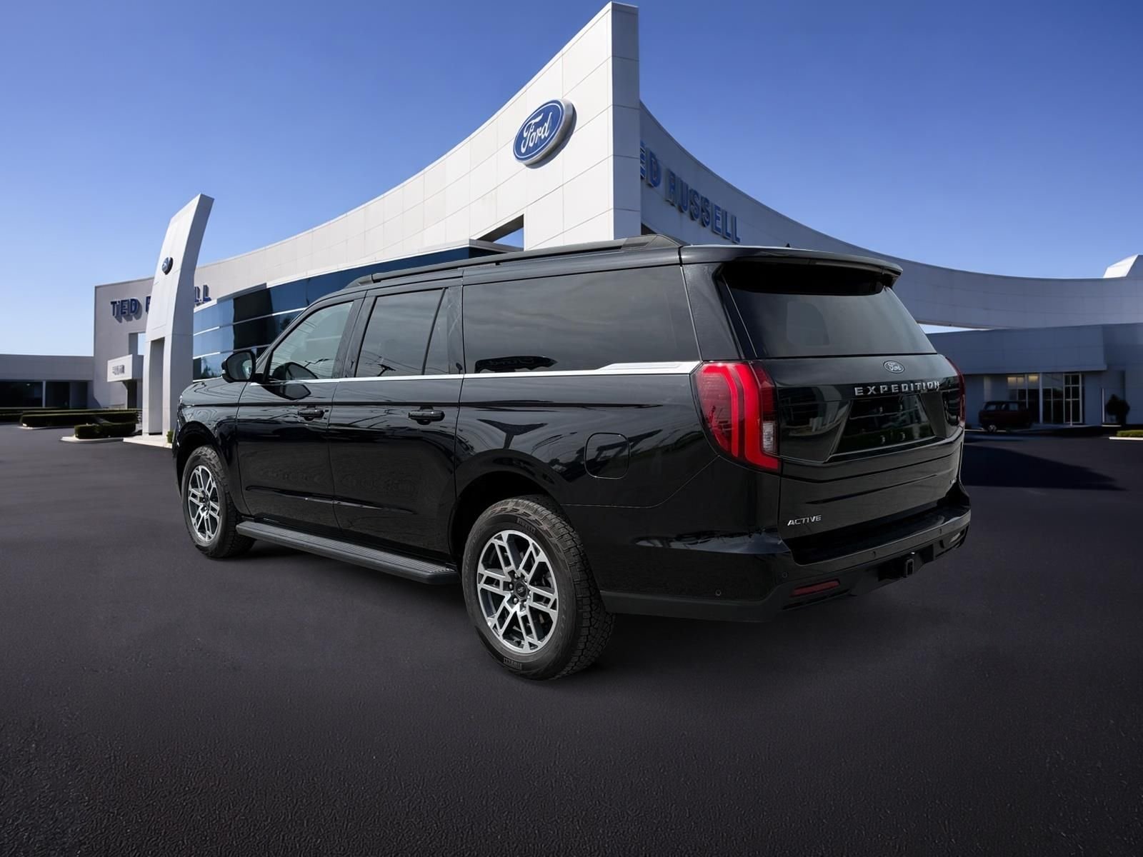 Used 2025 Black Ford Active image 4