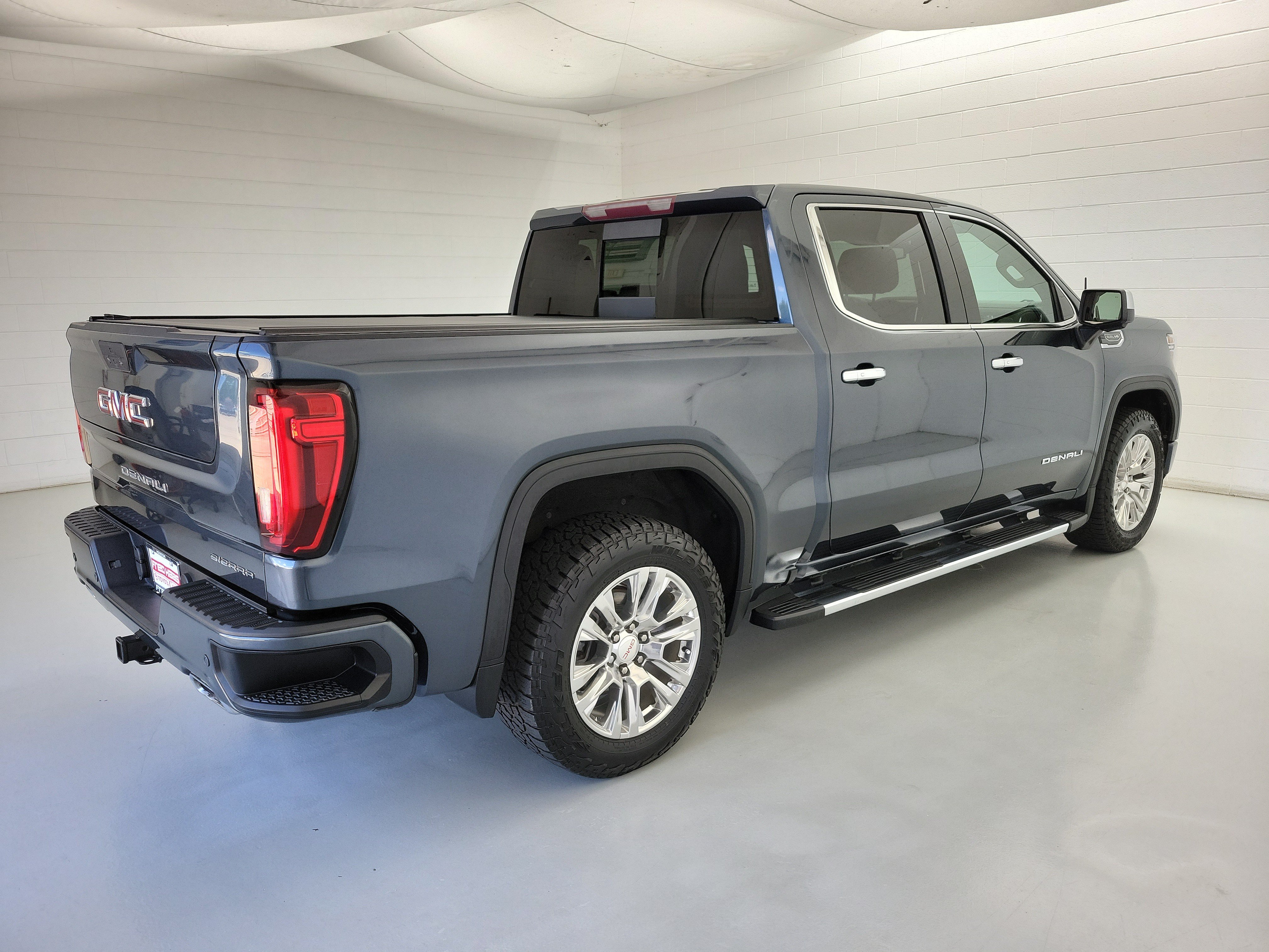 Used 2020 Dark Sky Metallic GMC Denali image 5