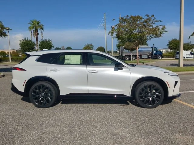 New 2026 Oxygen White Toyota Limited image 3