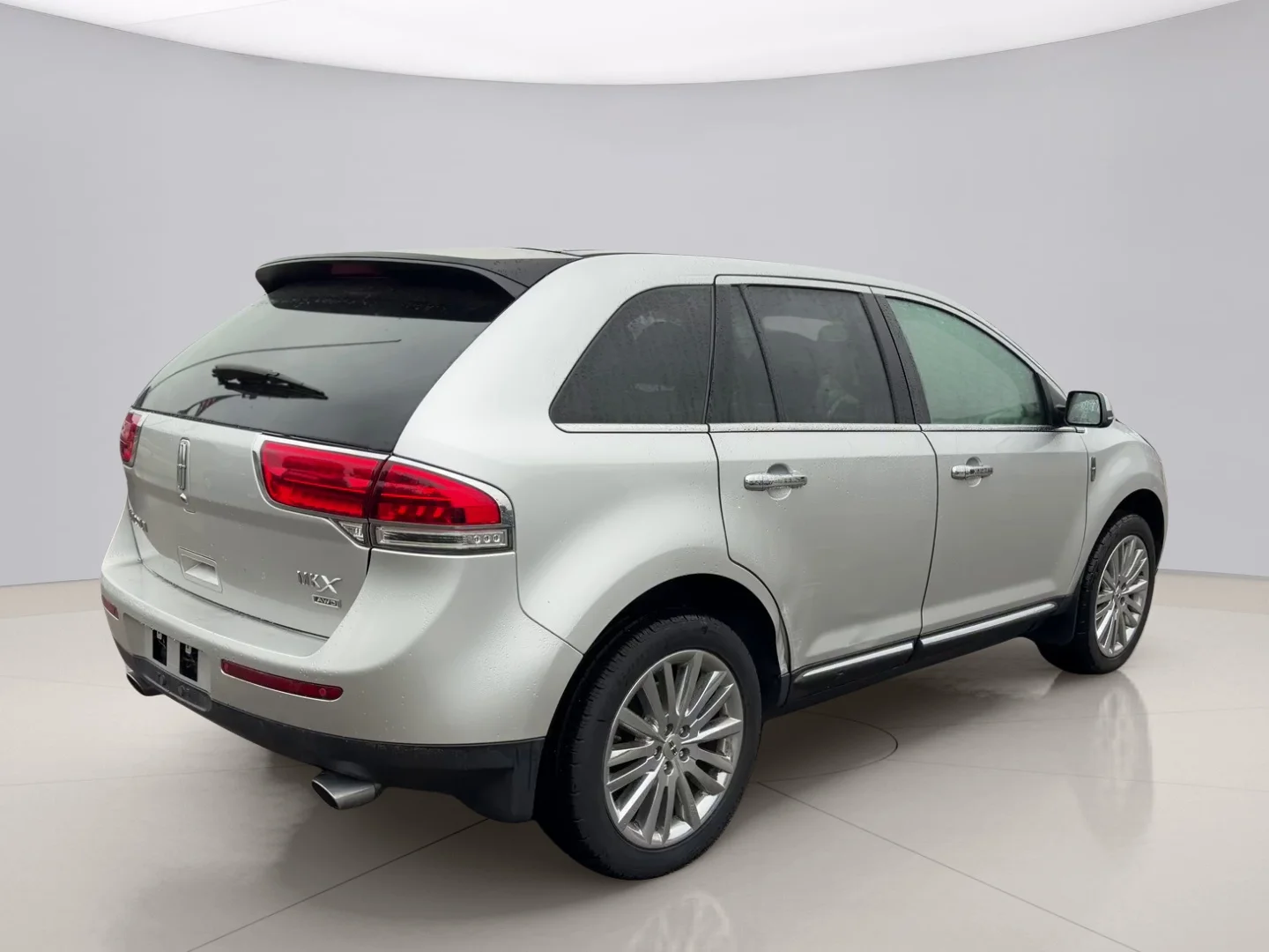 Used 2013 Silver Lincoln AWD image 5