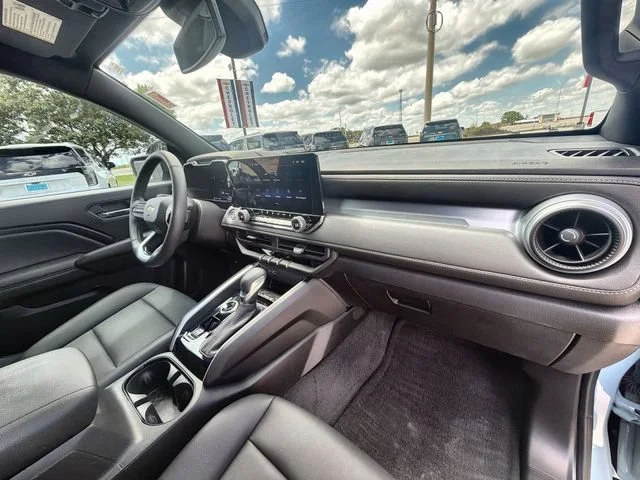 Used 2026 Snowdrift Metallic Chevrolet LT image 28