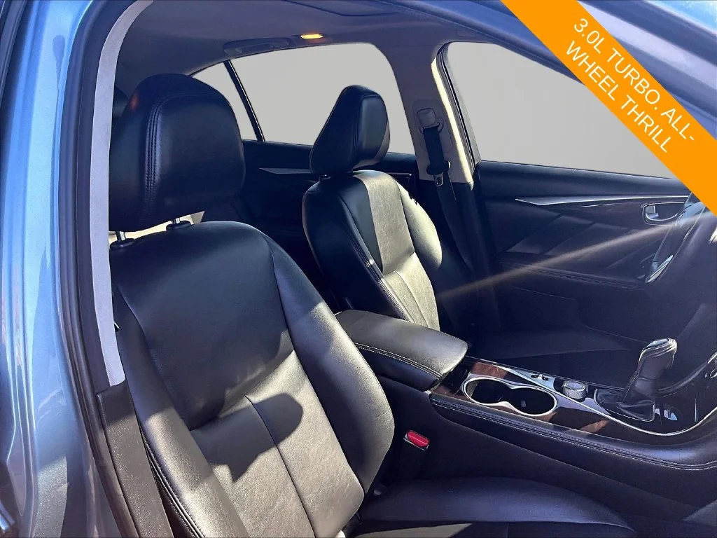 Used 2018 Blue INFINITI 3.0t LUXE image 7