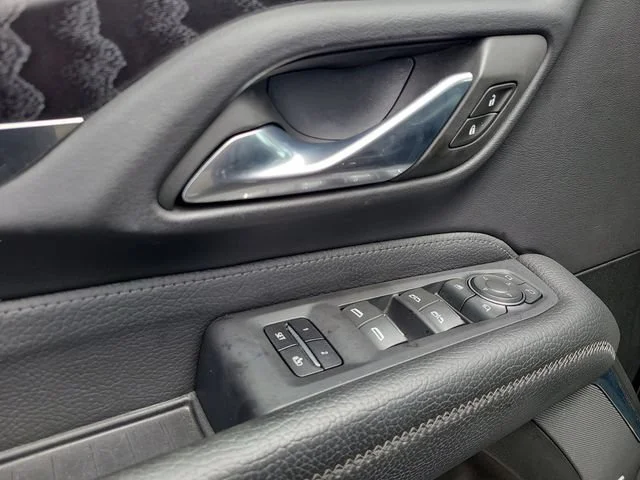 Used 2024 Onyx Black GMC Denali image 16