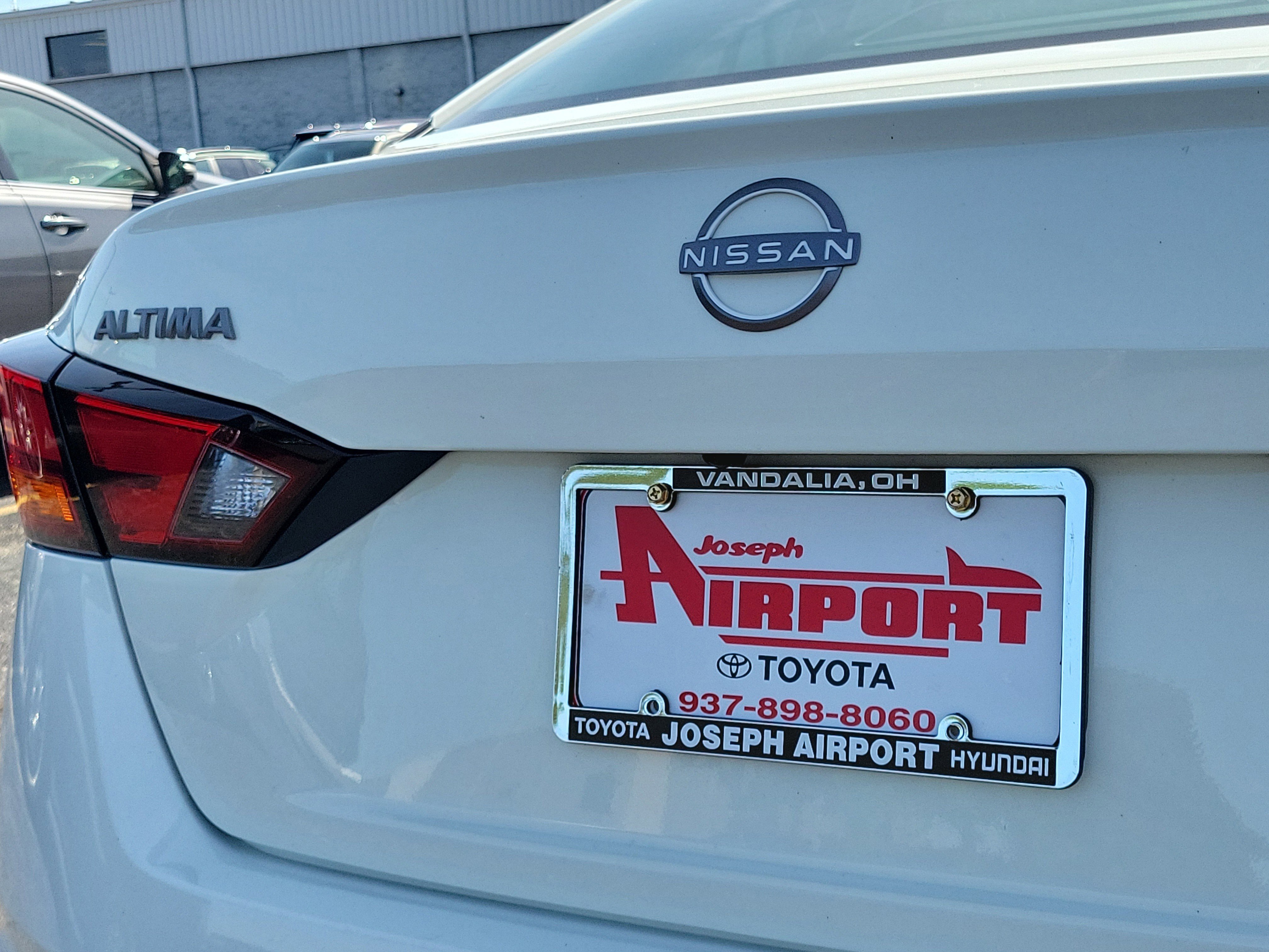 2025 Nissan Altima SV - Photo 7