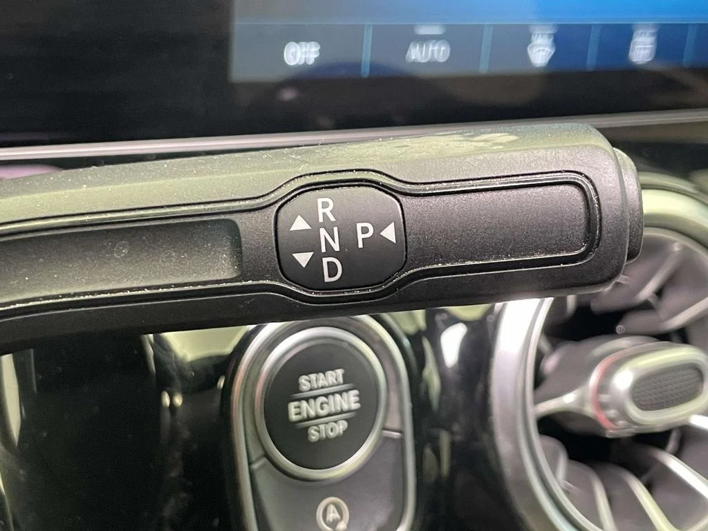 Used 2021 White Mercedes-Benz GLA 250 image 34