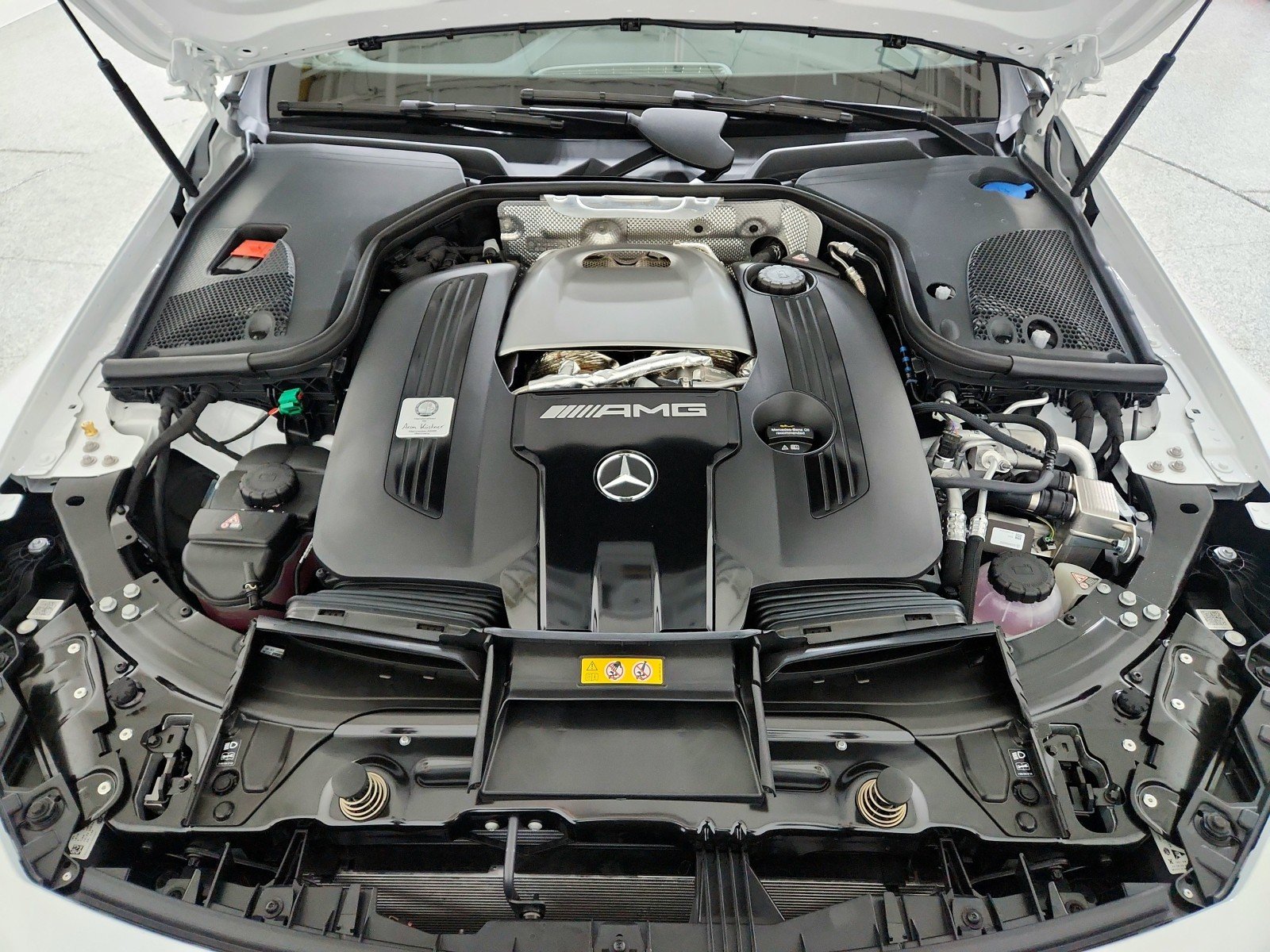 New 2026 MANUFAKTUR Moonlight White Metallic Mercedes-Benz AMG® GT 63 S E Performance 4-Door Coupe image 21