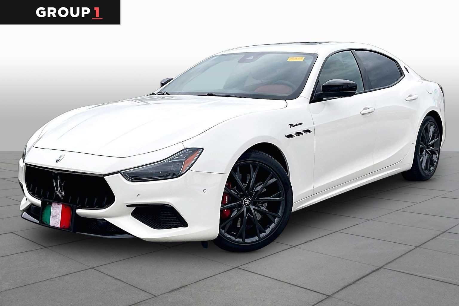 2022 Maserati Ghibli Modena Q4's photo