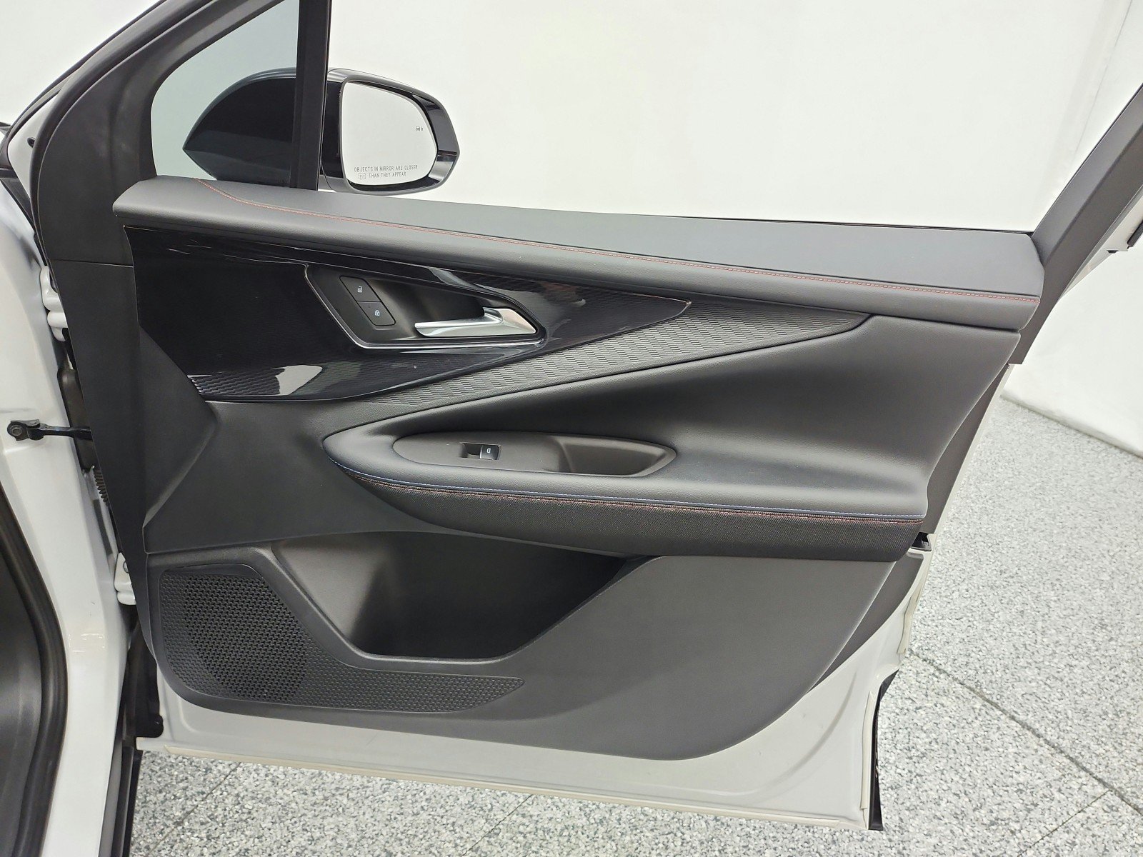 Used 2024 Iridescent Pearl Tricoat Chevrolet eAWD RS image 20