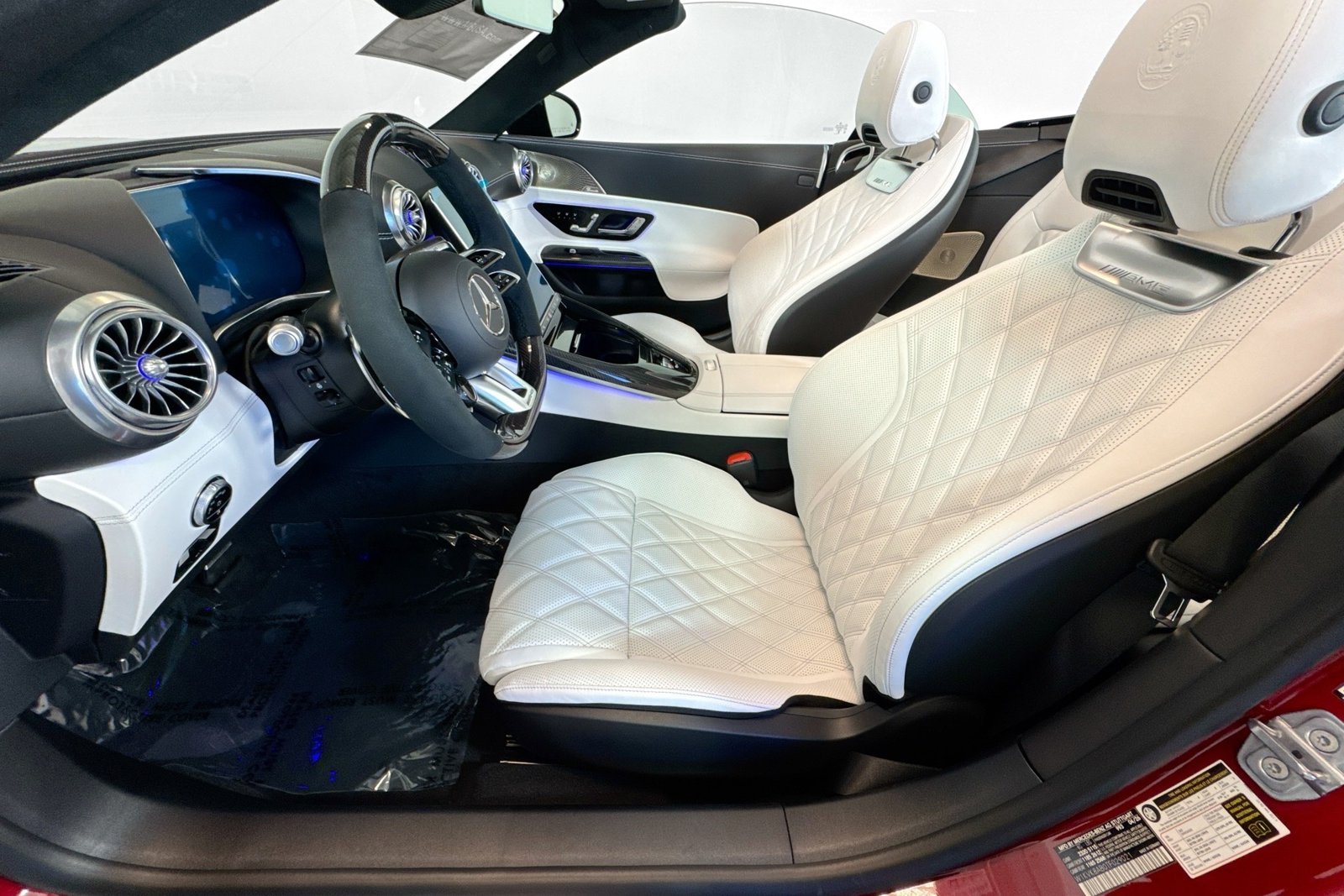 New 2026 MANUFAKTUR Patagonia Red Metallic Mercedes-Benz AMG® SL 55 image 18