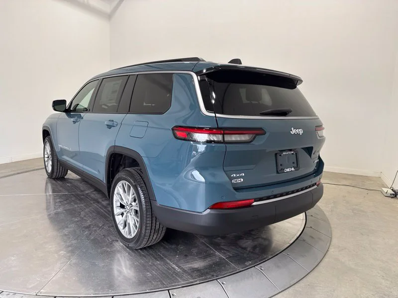 New 2027 Steel Blue Paint Jeep Limited image 5