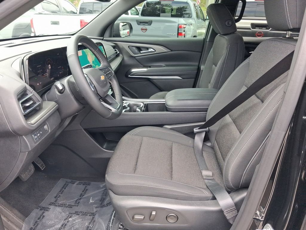 Used 2025 Black Chevrolet LT image 16
