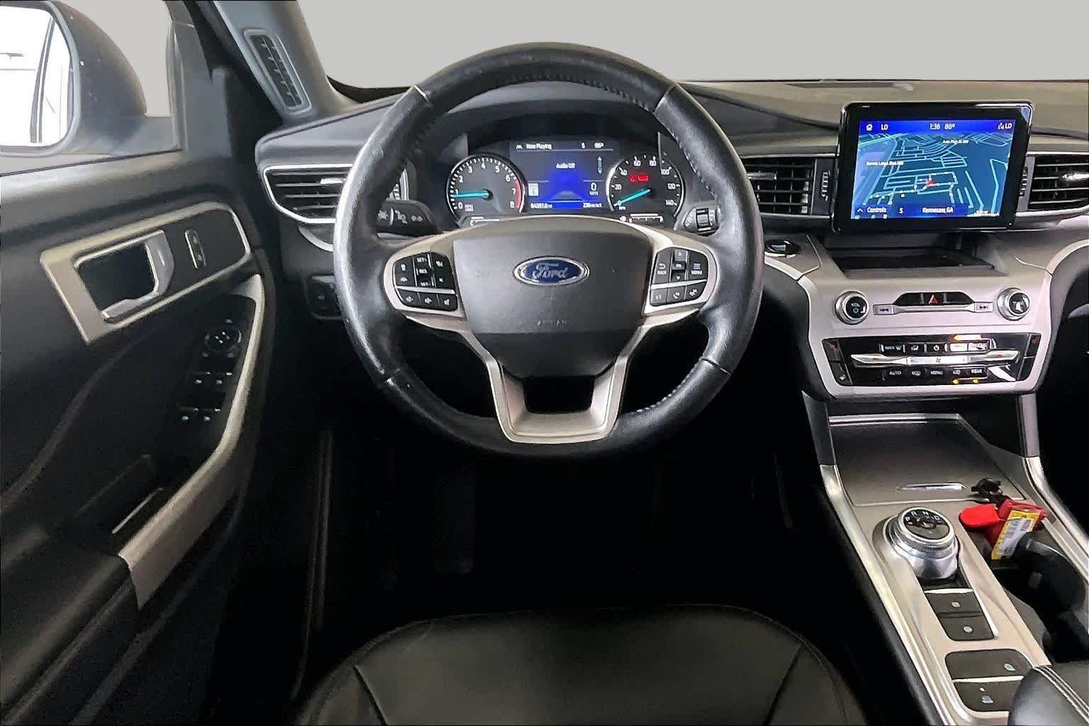 Used 2022 Iconic Silver Ford XLT image 6
