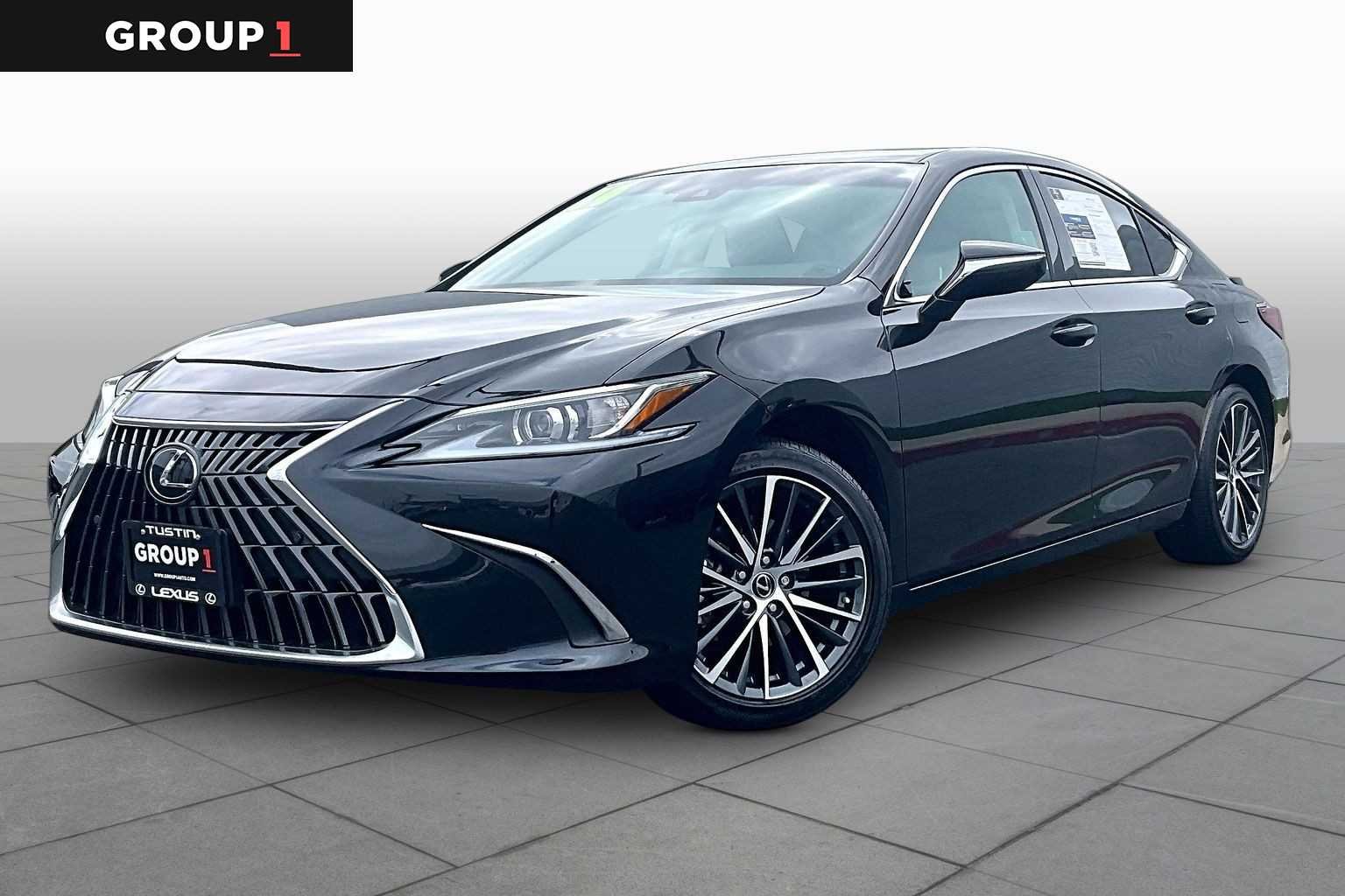2024 Lexus ES 300h 300h's photo