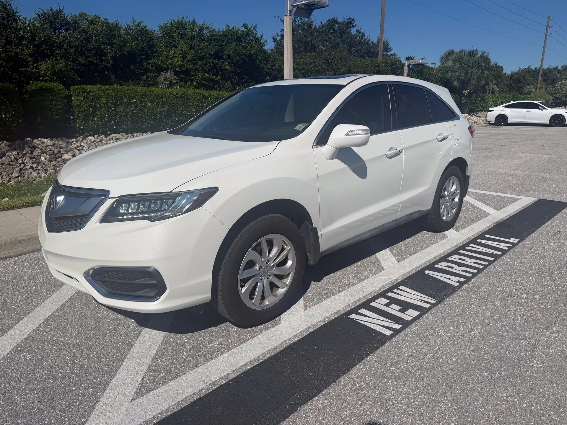 Used 2017 White Diamond Pearl Acura Base image 1