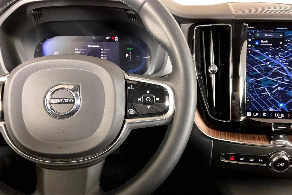 Certified Used 2023 Gray Volvo T8 Plus Bright Theme image 19