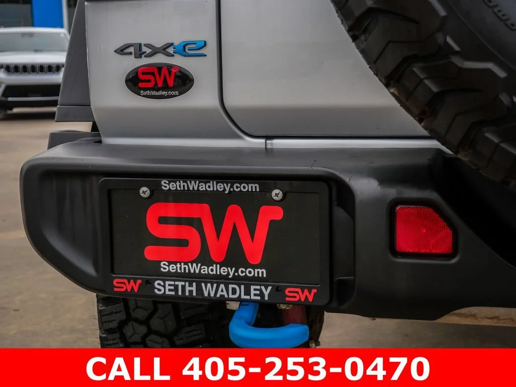 Used 2023 Silver Jeep Rubicon 4x4 image 17
