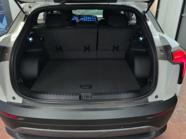 2025 Chevrolet Blazer EV LT - Photo 18