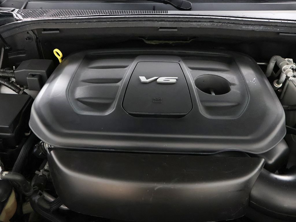 Used 2019 White Jeep Limited image 19