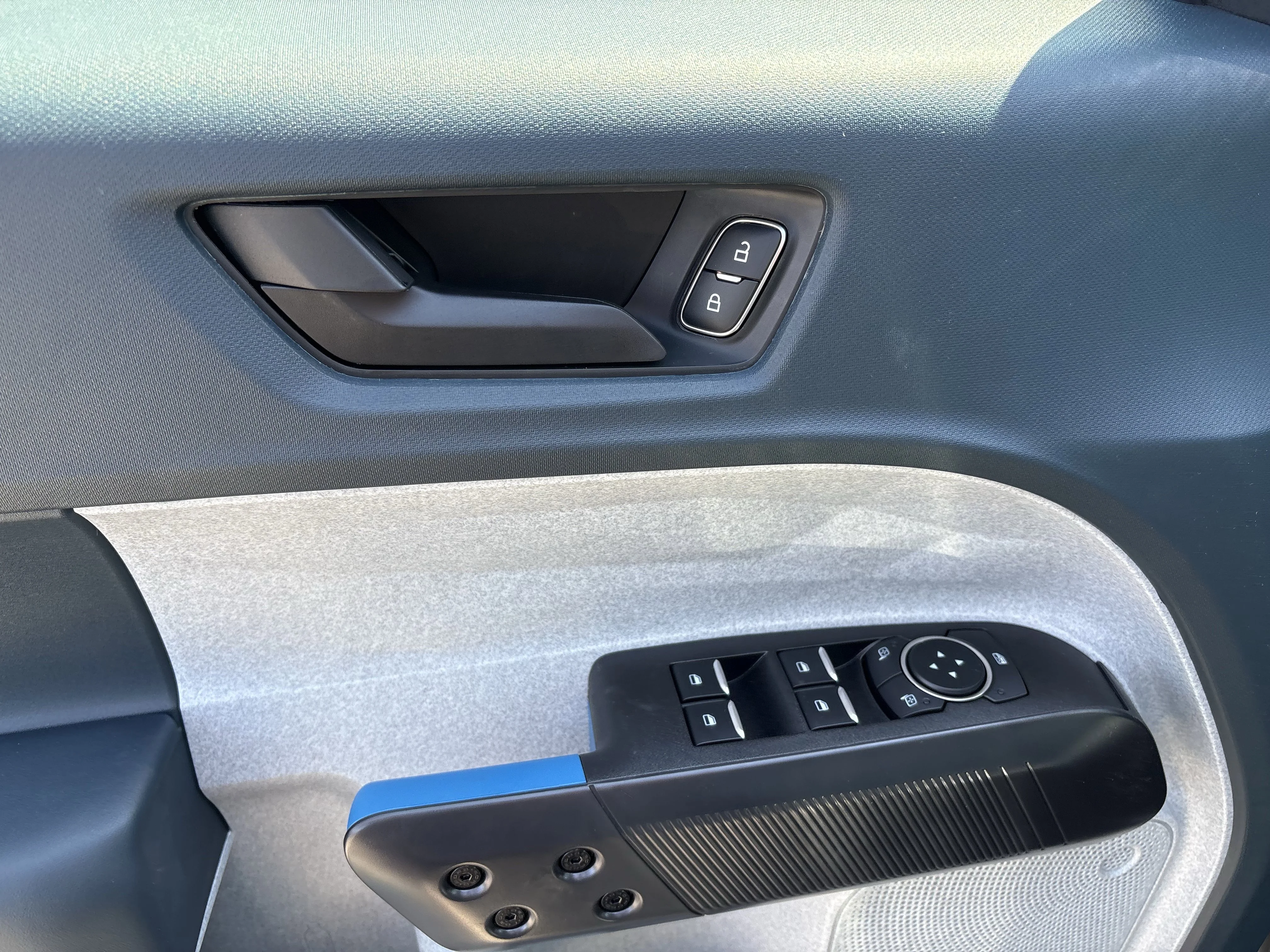 New 2026 Carbonized Gray Metallic Ford XLT image 17