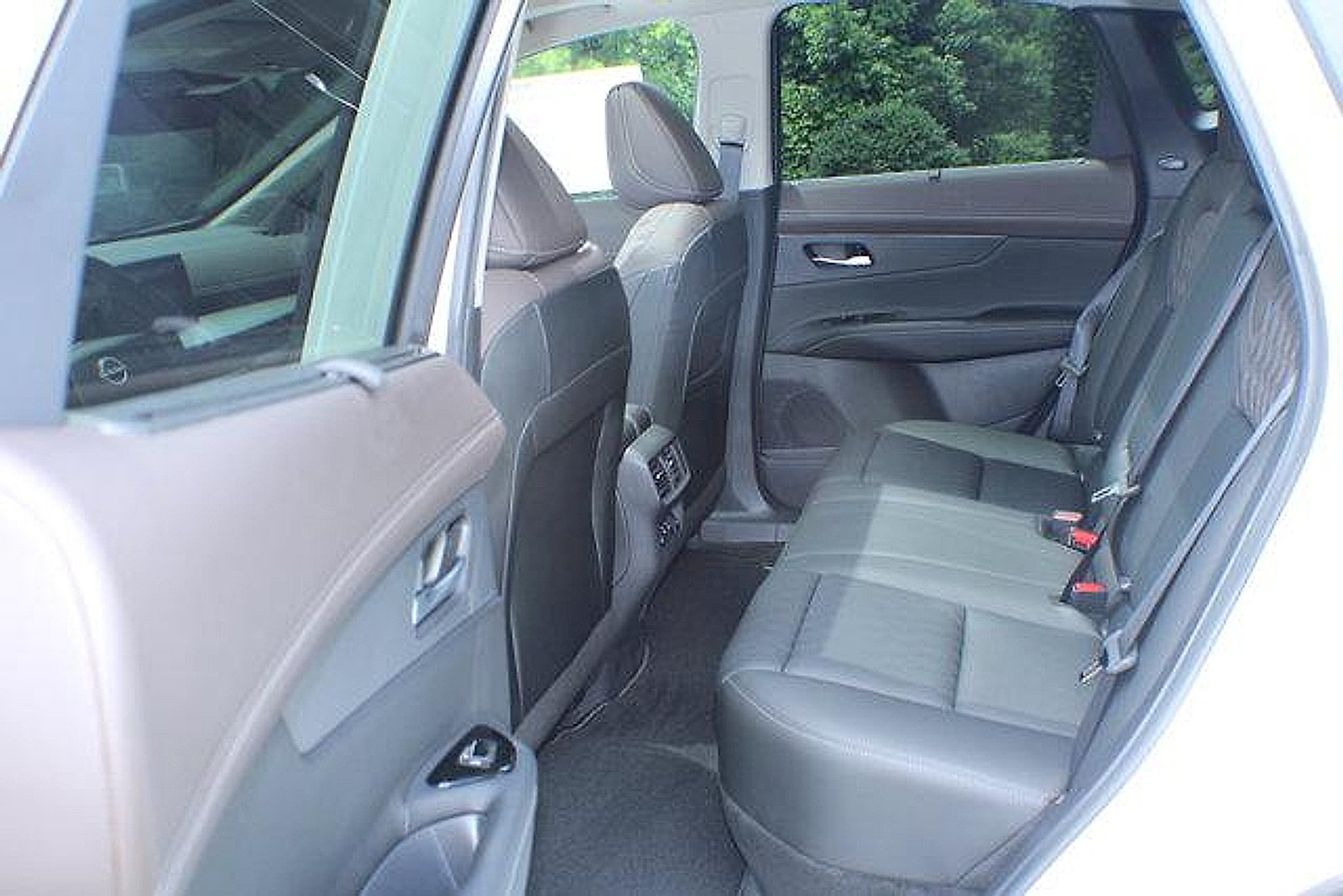 2025 Nissan Murano Platinum - Photo 13