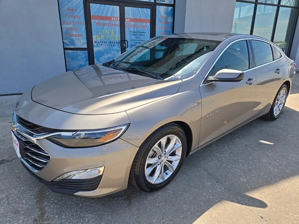 Used 2024 Chevrolet Malibu 1LT with VIN 1G1ZD5STXRF111156 for sale in Kansas City