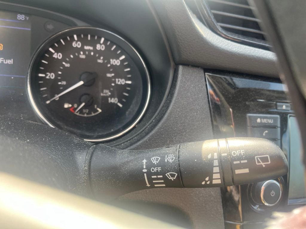 Used 2019 Gray Nissan S image 16