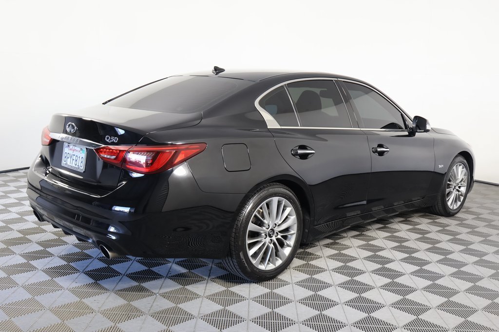 Used 2020 Black Obsidian INFINITI 3.0t LUXE image 4