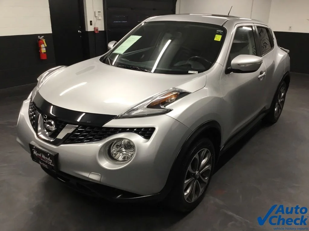 Used 2017 Silver Nissan SV image 6