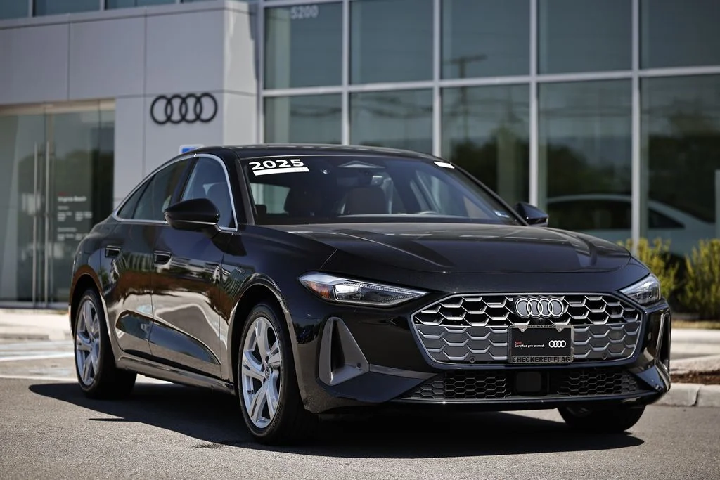 Certified Used 2025 Mythos Black Metallic Audi 2.0T Premium image 2