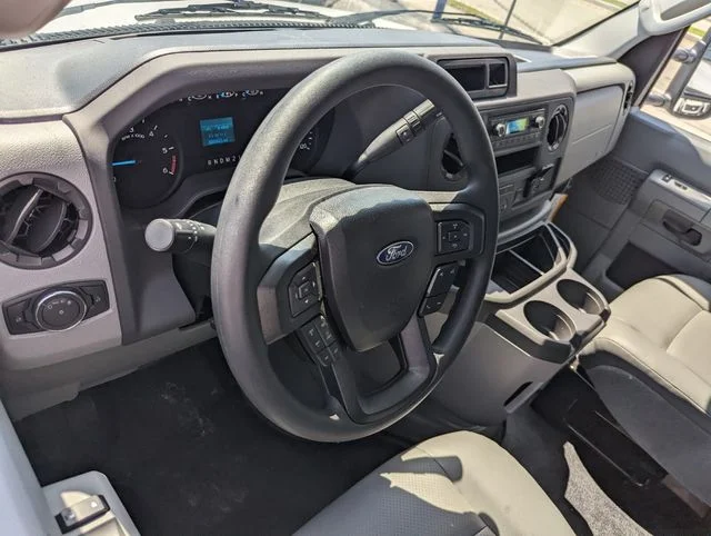 2025 Ford E-Series Cutaway Base - Photo 8