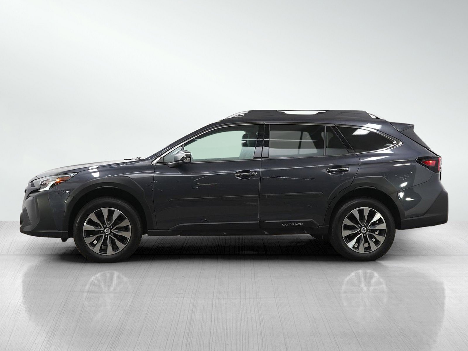 Used 2023 Subaru Outback Touring with VIN 4S4BTAPC4P3195322 for sale in Burnsville, Minnesota
