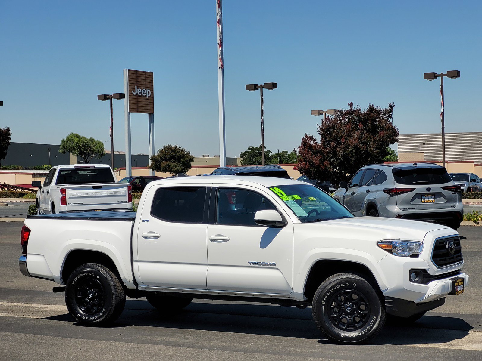 Used 2019 White Toyota  image 3