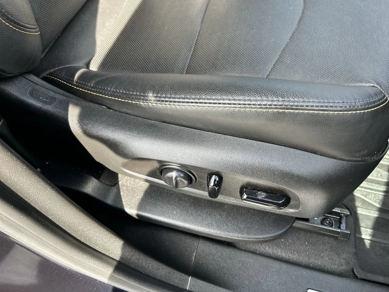 Used 2020 Midnight Blue Metallic Chevrolet Premier image 15