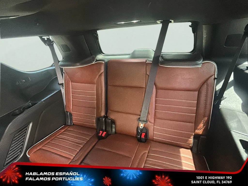 Used 2023 White Frost Tricoat GMC Denali Ultimate image 26