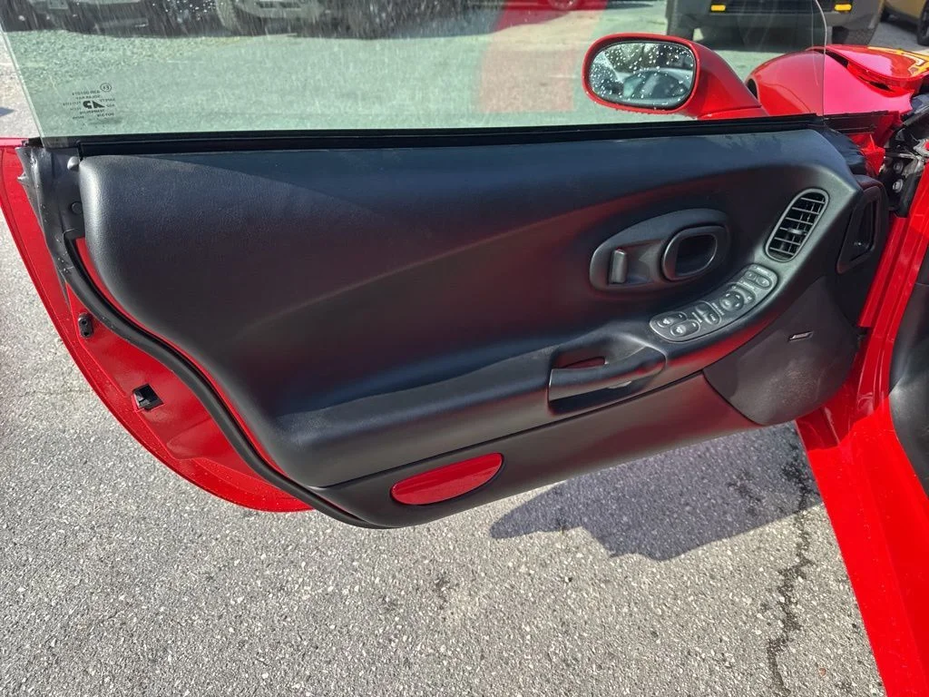 Used 1998 Red Chevrolet Base image 16