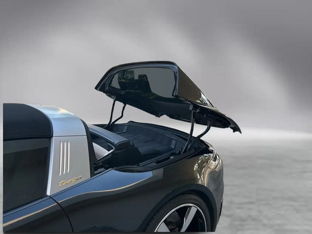 Used 2021 Black Porsche Targa 4S Heritage Design image 36