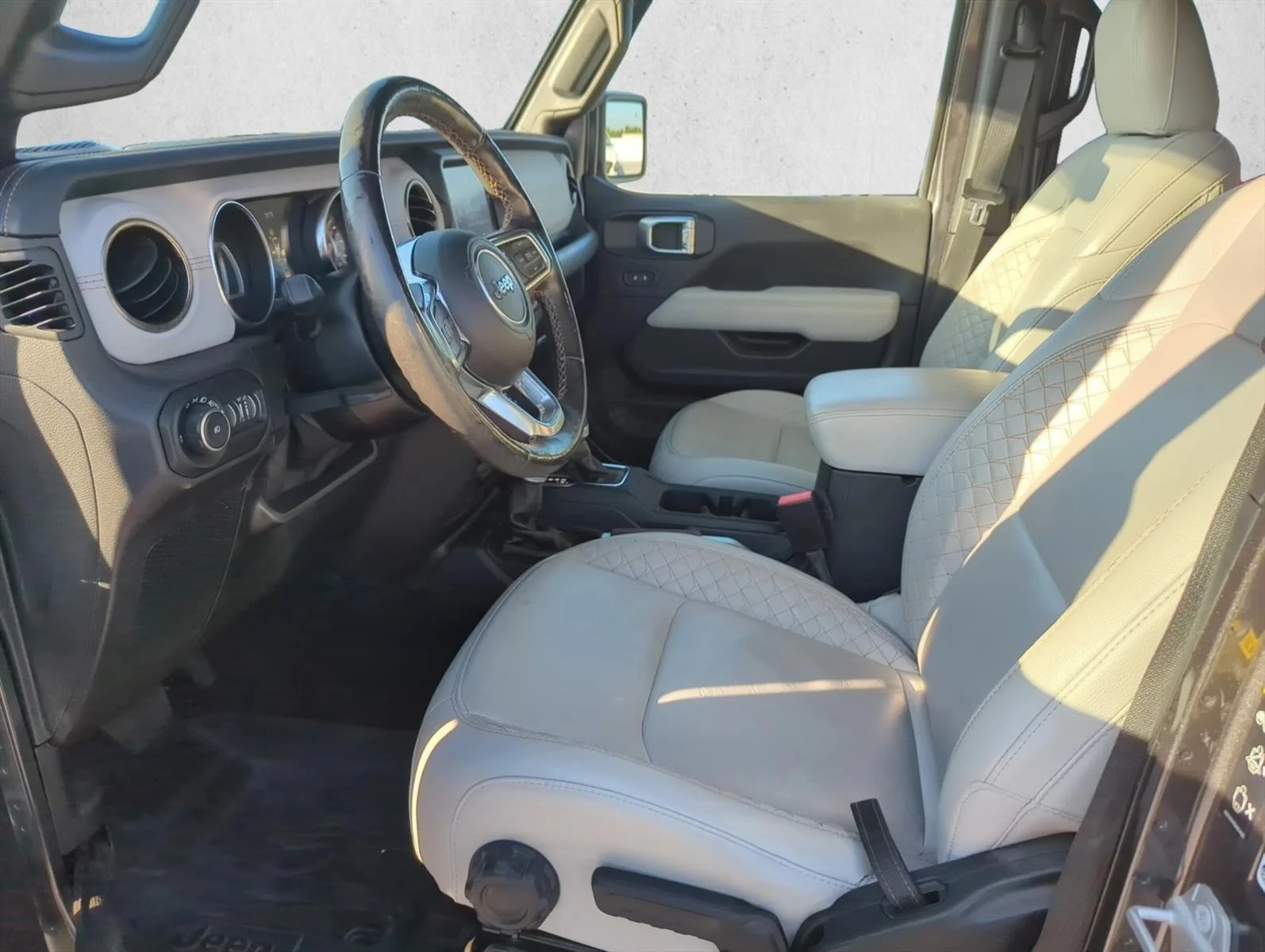 Used 2021 Granite Crystal Me Jeep Unlimited Sahara High Altitude image 12