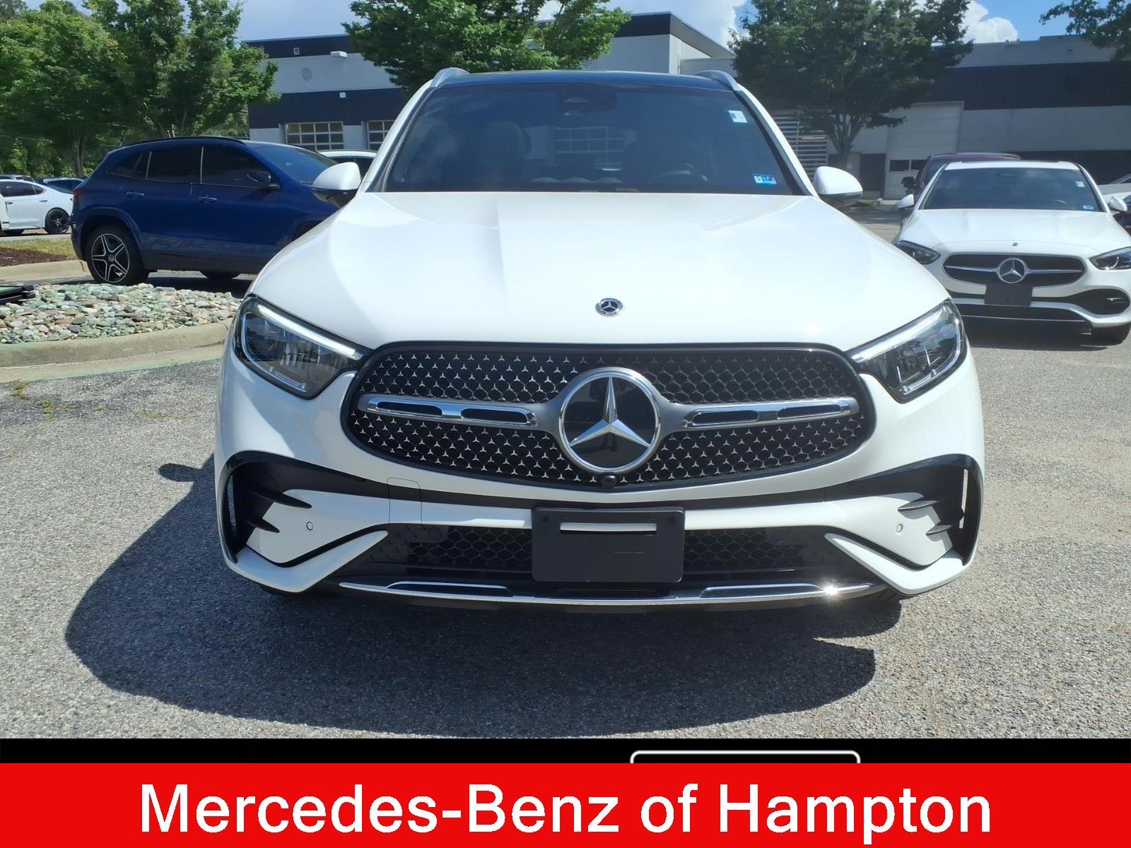 Certified Used 2025 Polar White Mercedes-Benz GLC 300 image 2