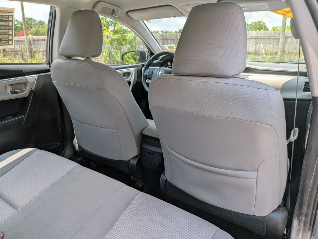 Used 2015 Gray Toyota LE image 26