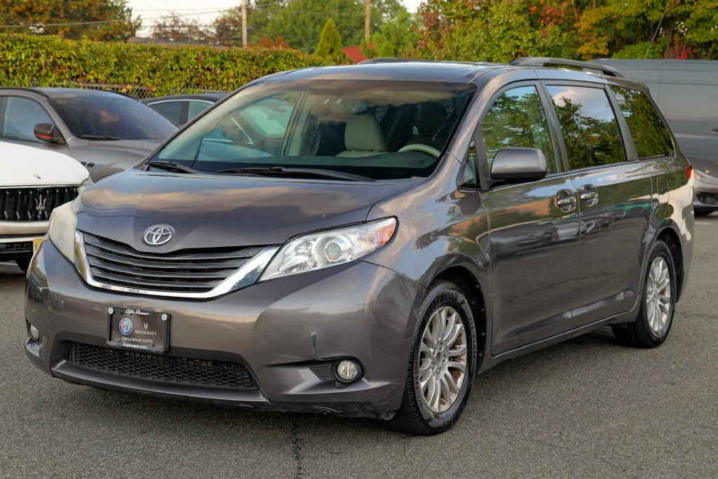 Used 2011 Predawn Gray Mica Toyota XLE image 3
