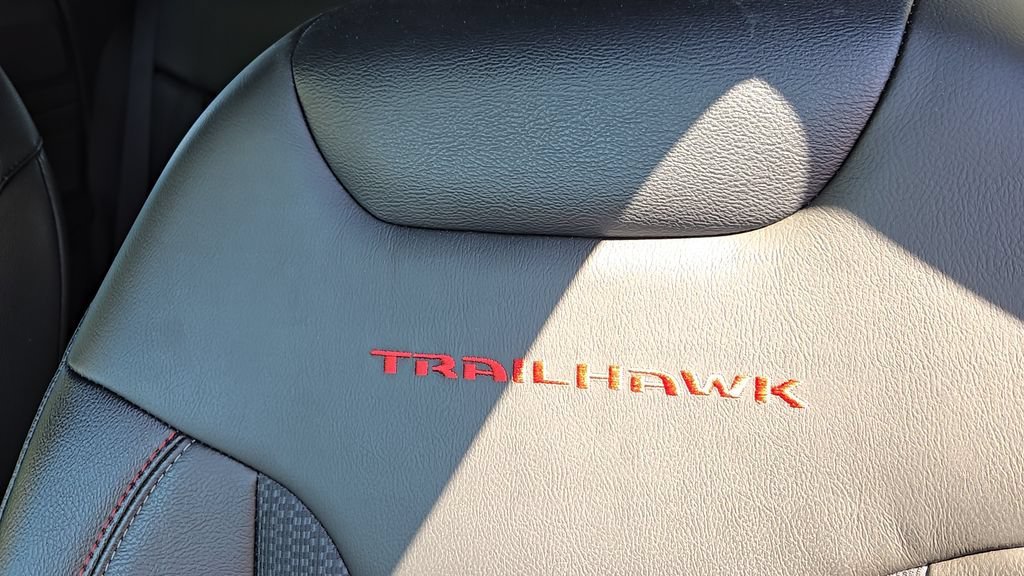 Used 2025 Red Hot Pearlcoat Jeep Trailhawk image 14