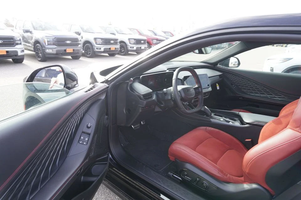 2025 Dodge Charger Daytona Scat Pack - Photo 13