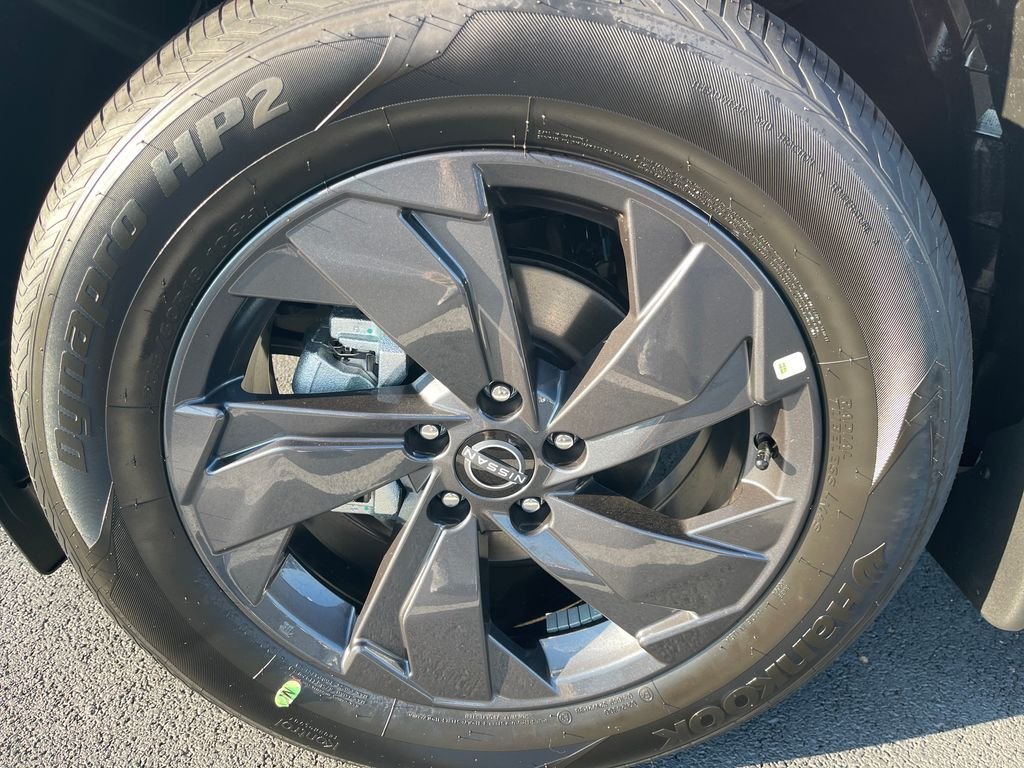 New 2026 White Nissan SV image 10