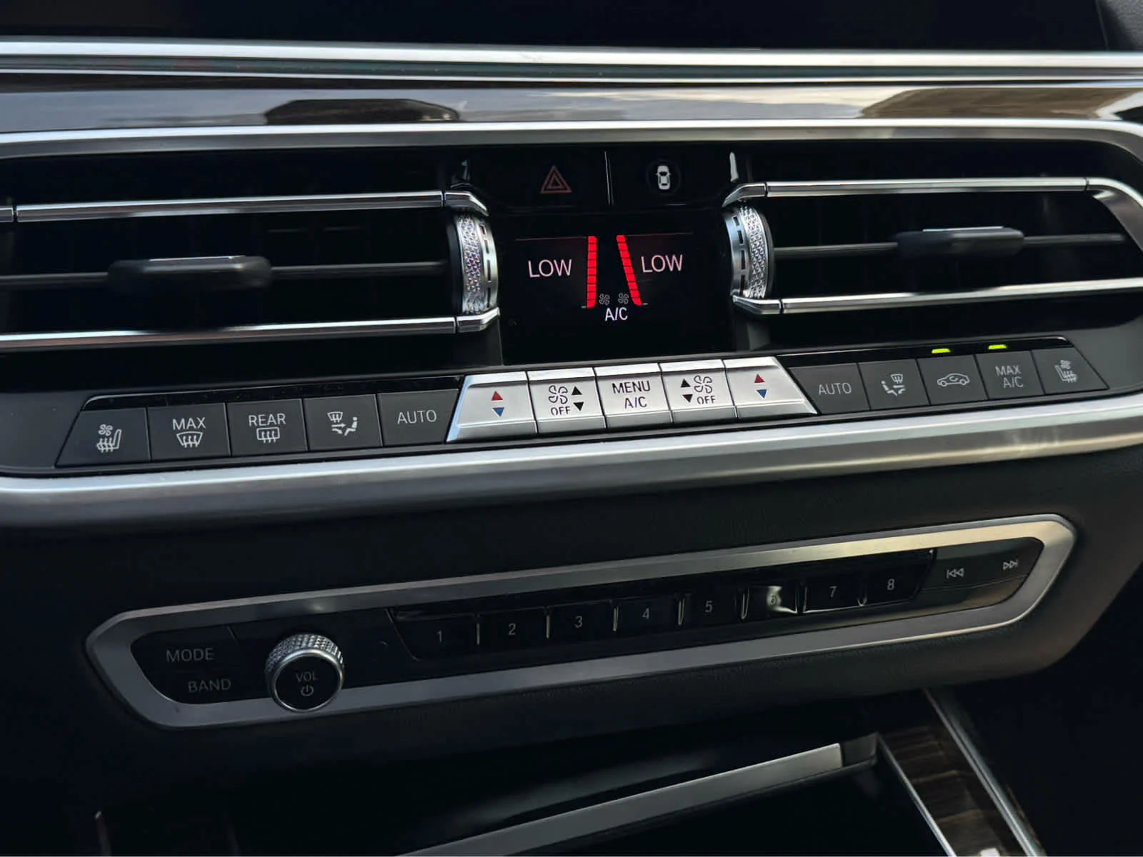 Used 2021 Carbon Black Metallic BMW M50i image 16