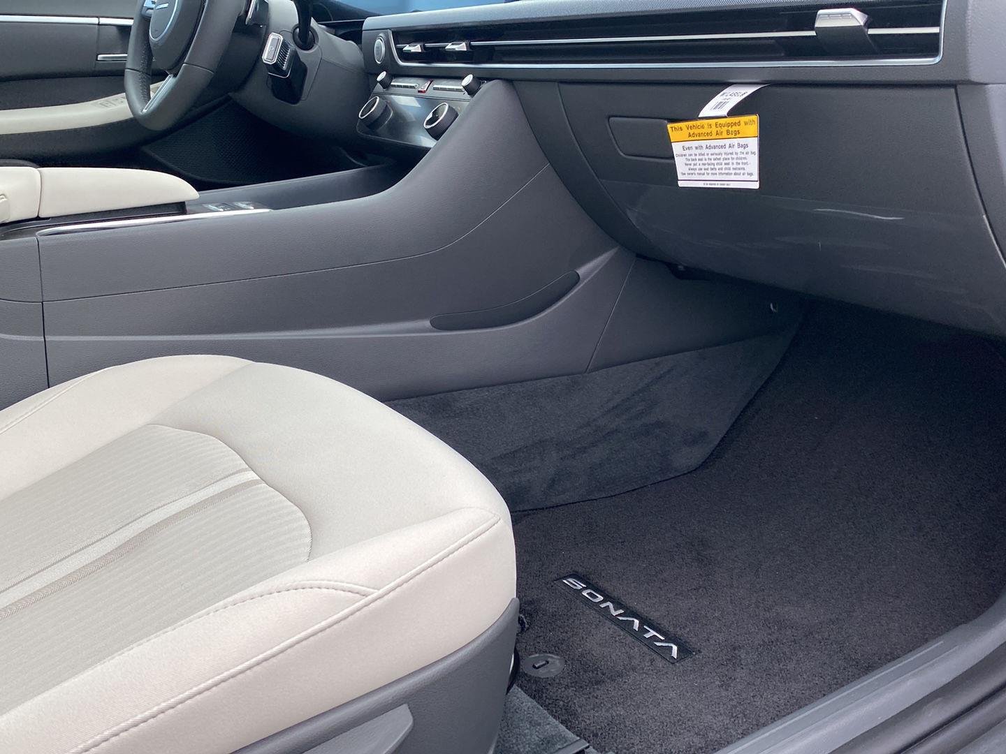 2026 Hyundai Sonata SEL - Photo 19