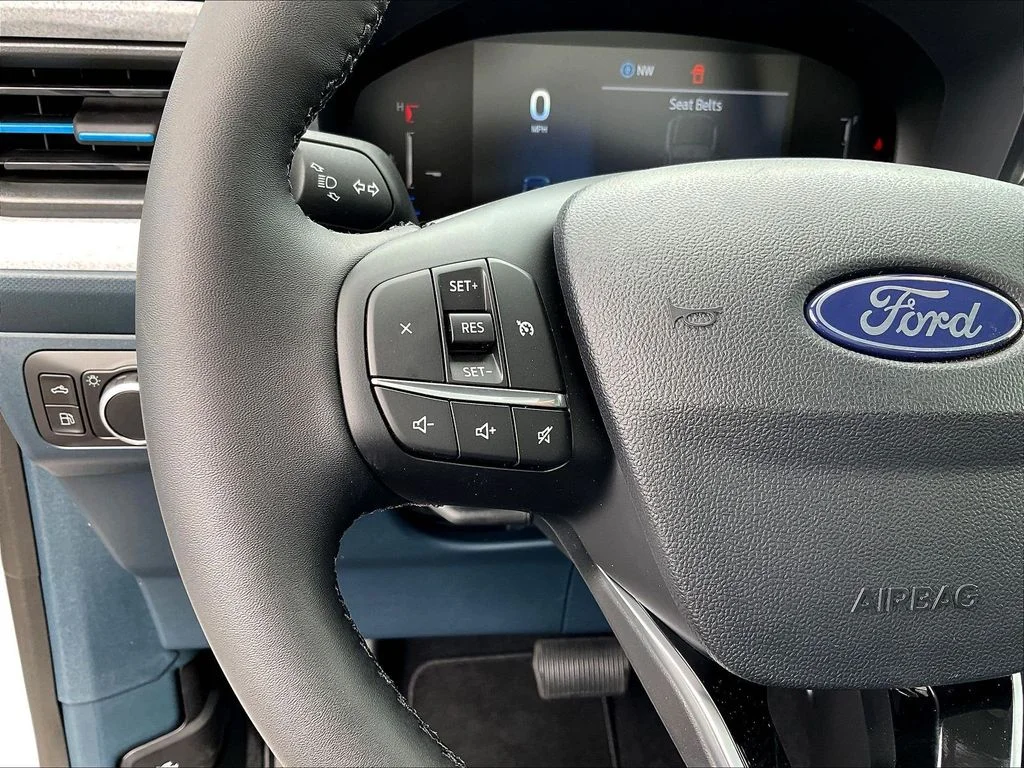 New 2026 Oxford White Ford XLT image 19