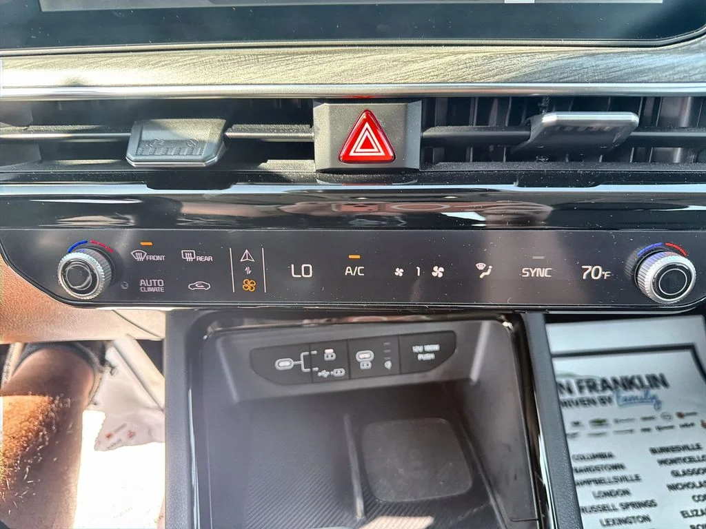 Used 2025 White Kia EX image 21