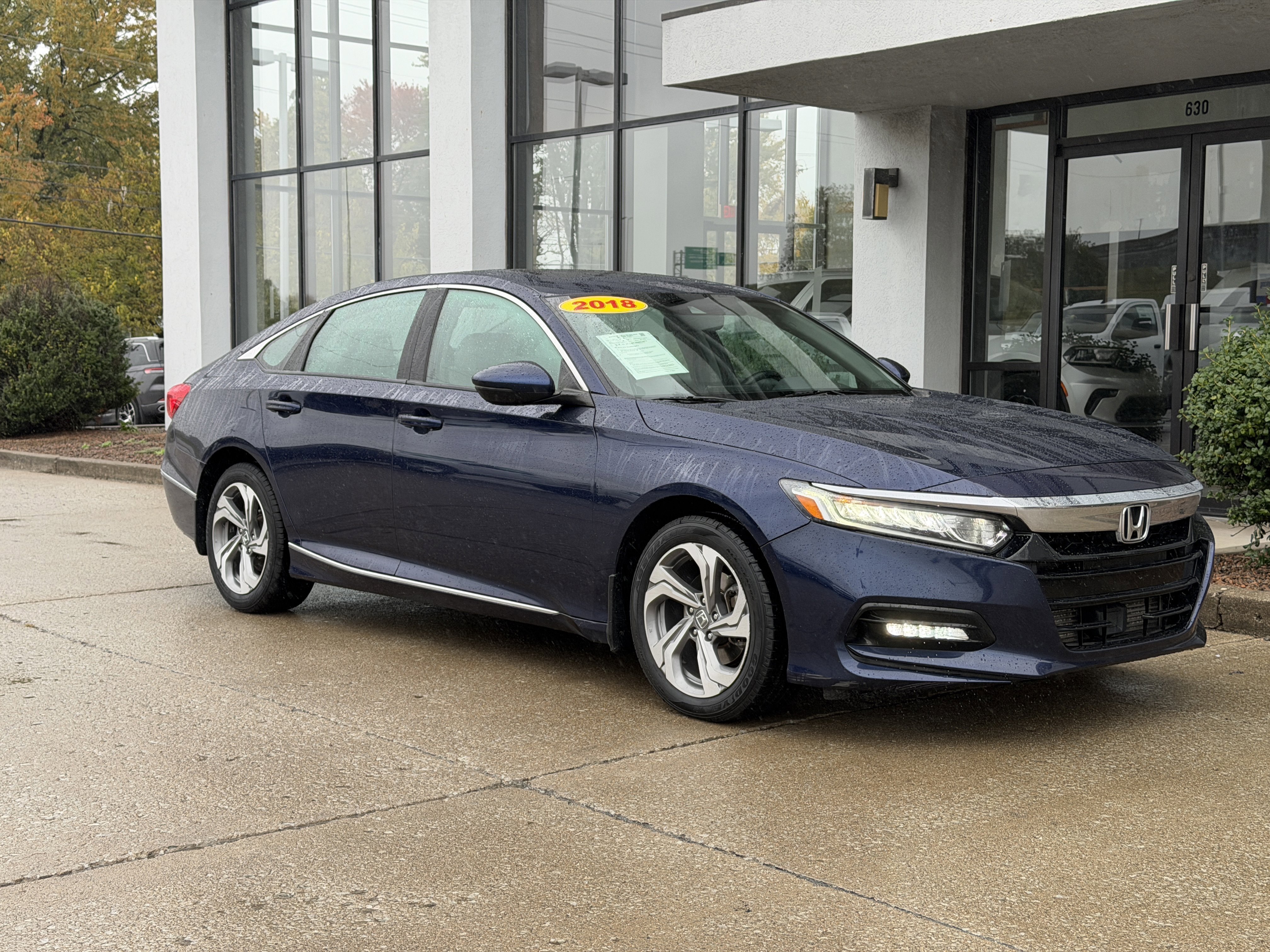 Used 2018 Honda Accord EX-L with VIN 1HGCV1F57JA198337 for sale in Jeffersonville, IN